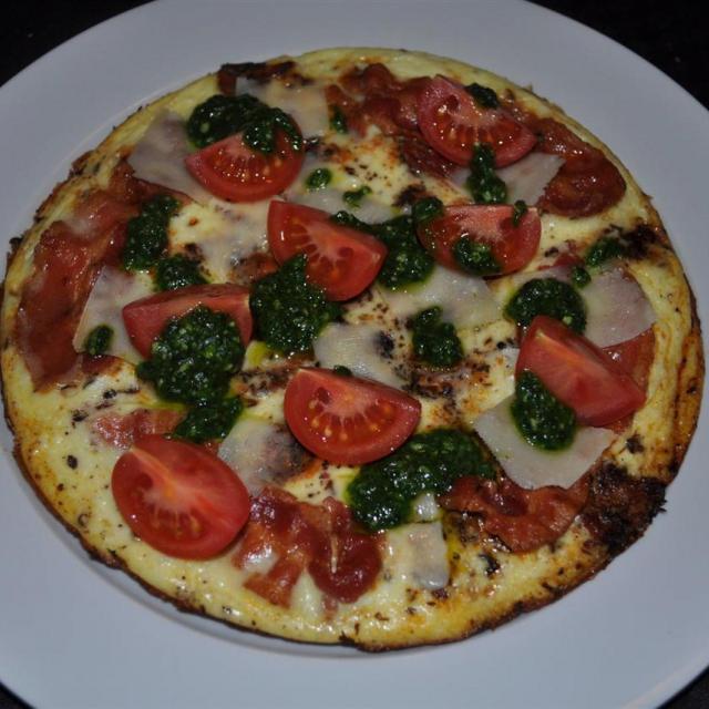 Billede 3 - Omelet med bacon og pesto.